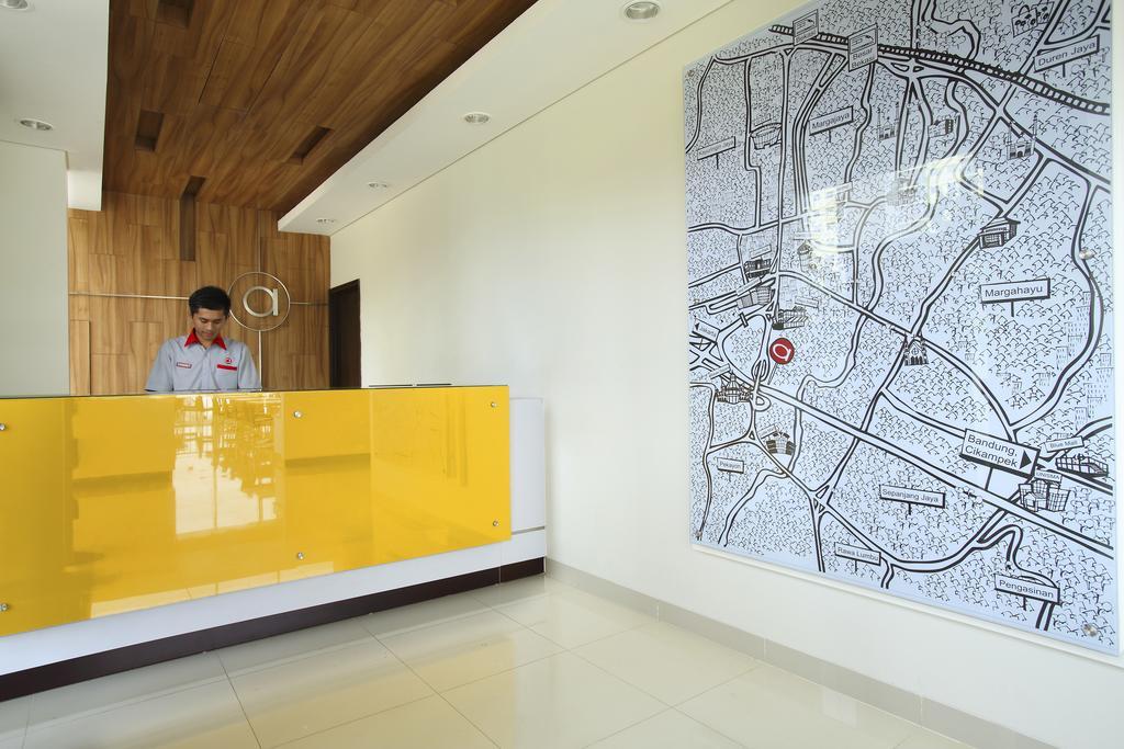 Amaris Hotel Bekasi Barat Exterior foto