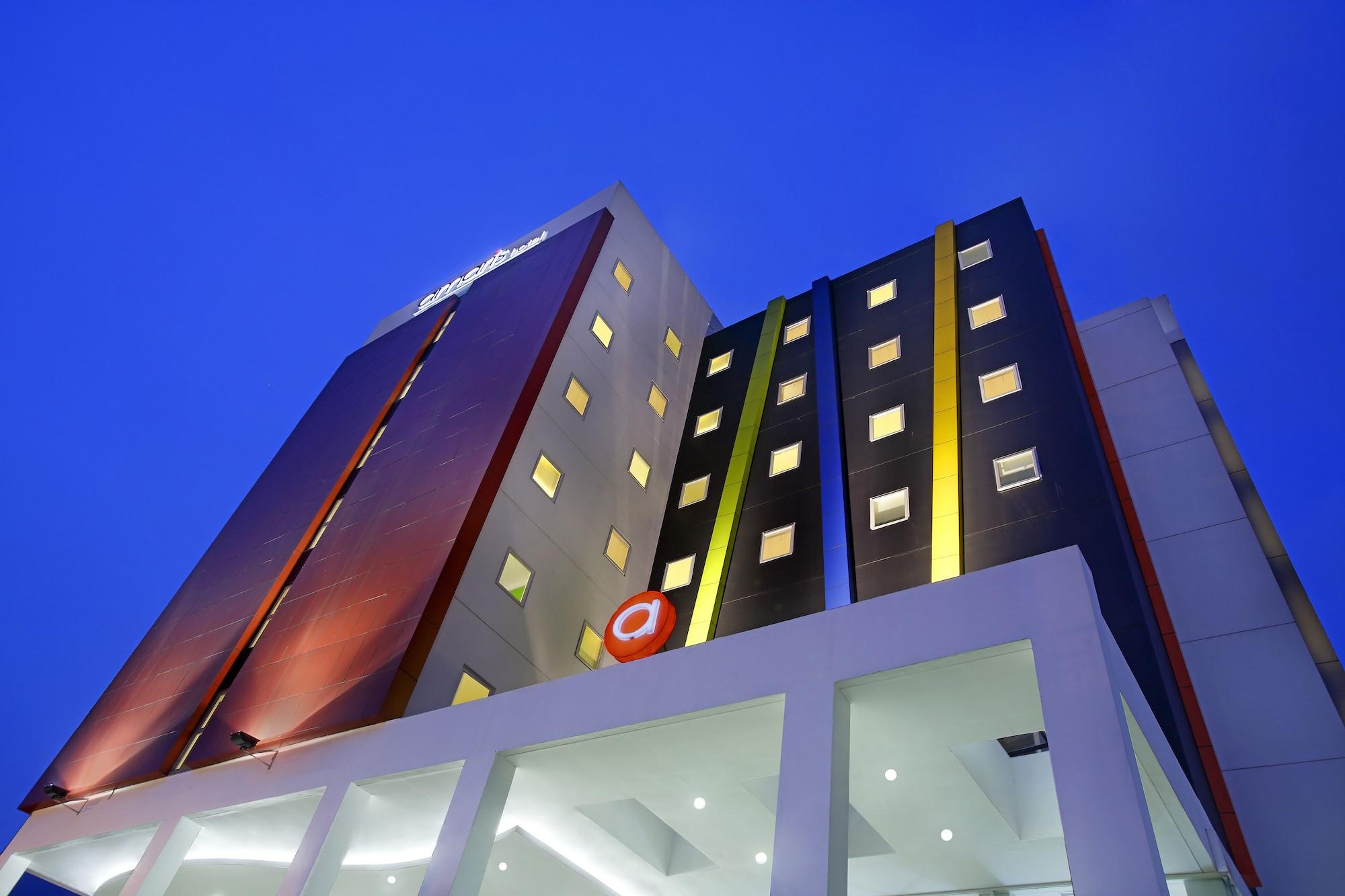 Amaris Hotel Bekasi Barat Exterior foto