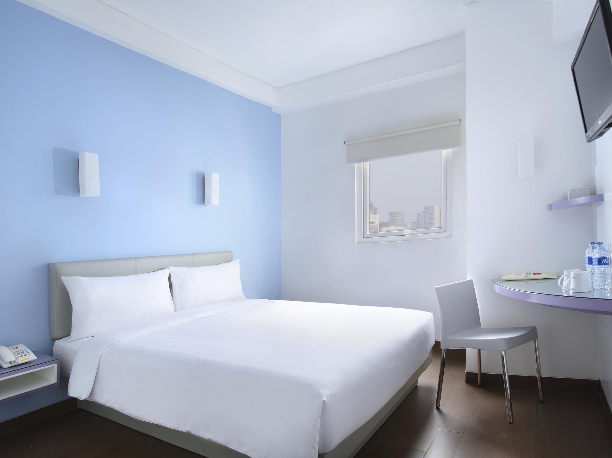 Amaris Hotel Bekasi Barat Exterior foto